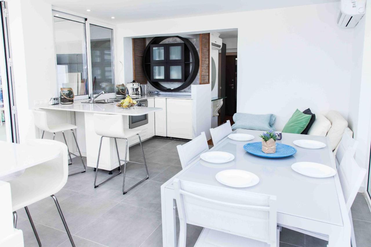 アテネGorgeous Penthouse With Private Jacuzzi And Amazing View!アパートメント エクステリア 写真