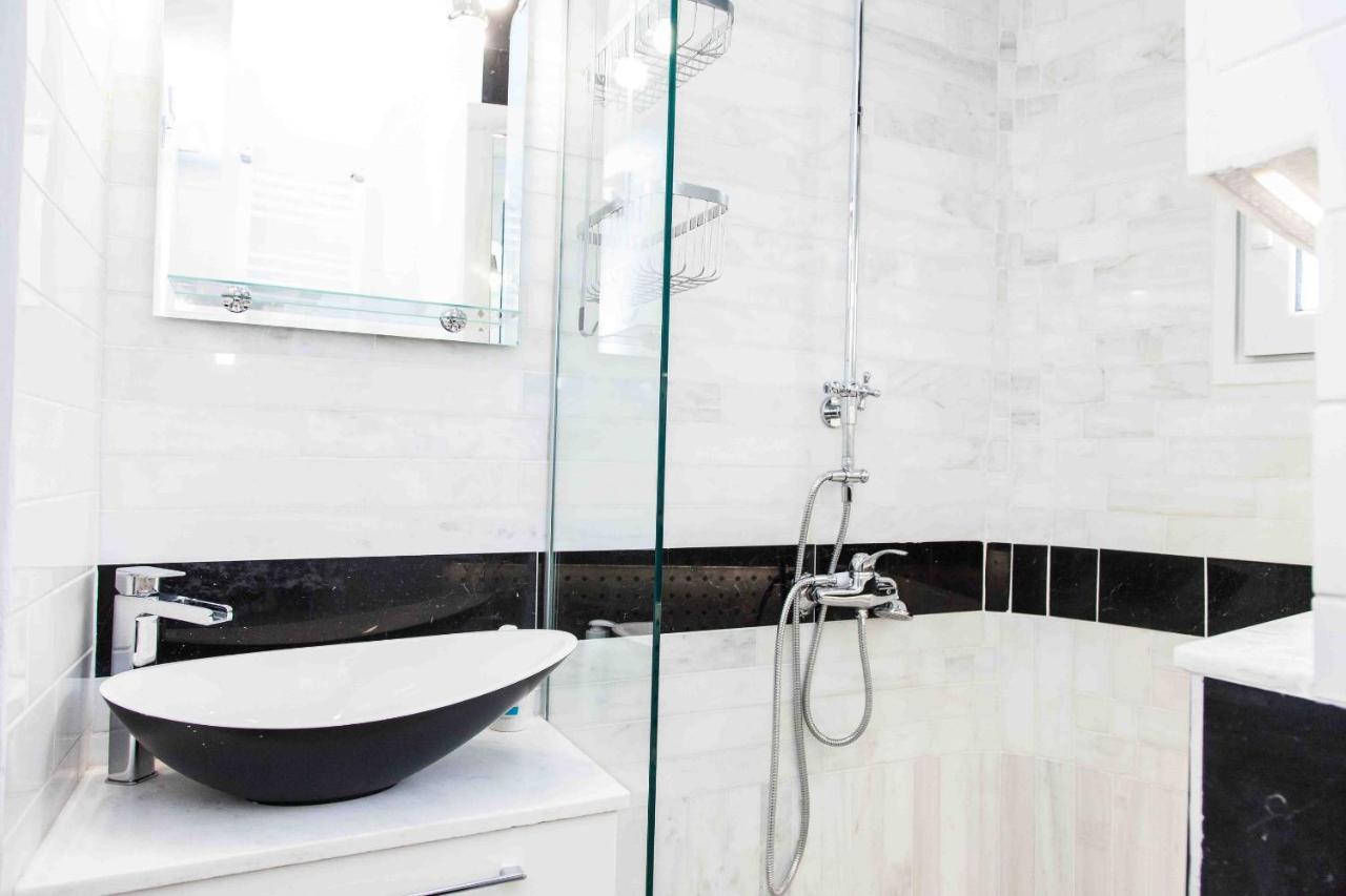 アテネGorgeous Penthouse With Private Jacuzzi And Amazing View!アパートメント エクステリア 写真